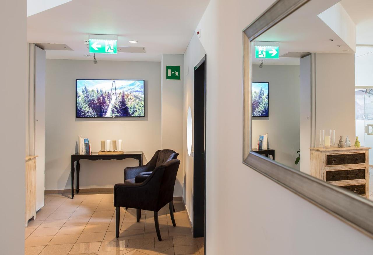 Smart-Hotel Minusio, A Swiss Quality Hotel Exterior photo